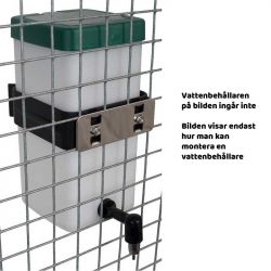 Hållare till vattenbehållare för montering nät