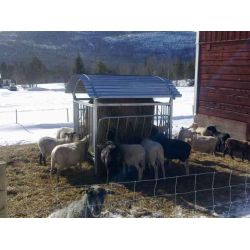 Foderhäck för får, kalvar, getter KPO-3 komplett med tak